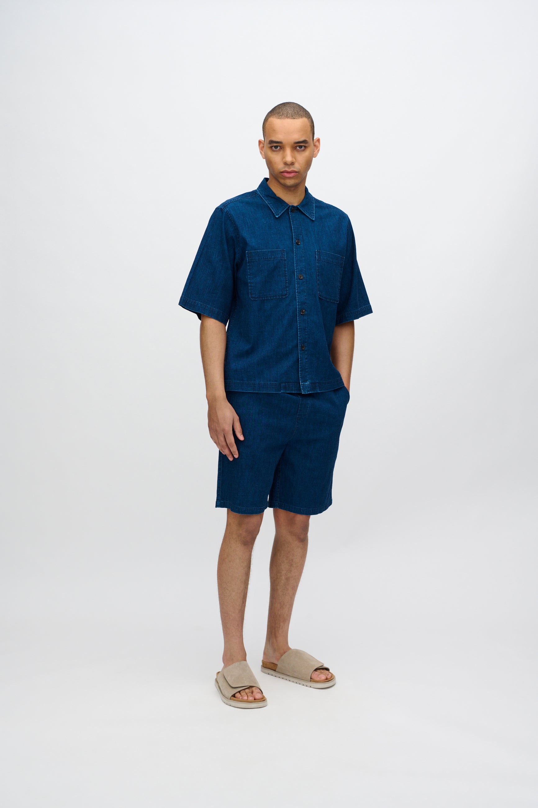 Lennon short sleeved shirt in linen blend 4239 - Sky Captain